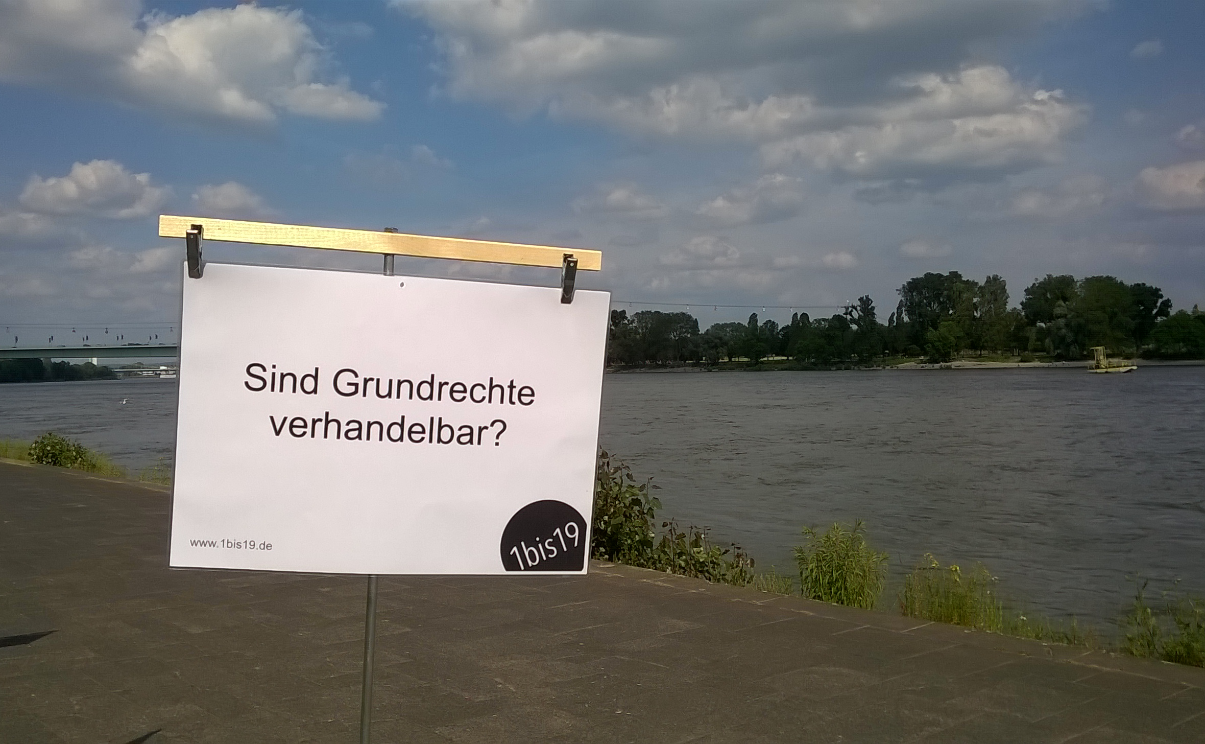 1bis19-Schilderwald-Grundrechte-verhandelbar?